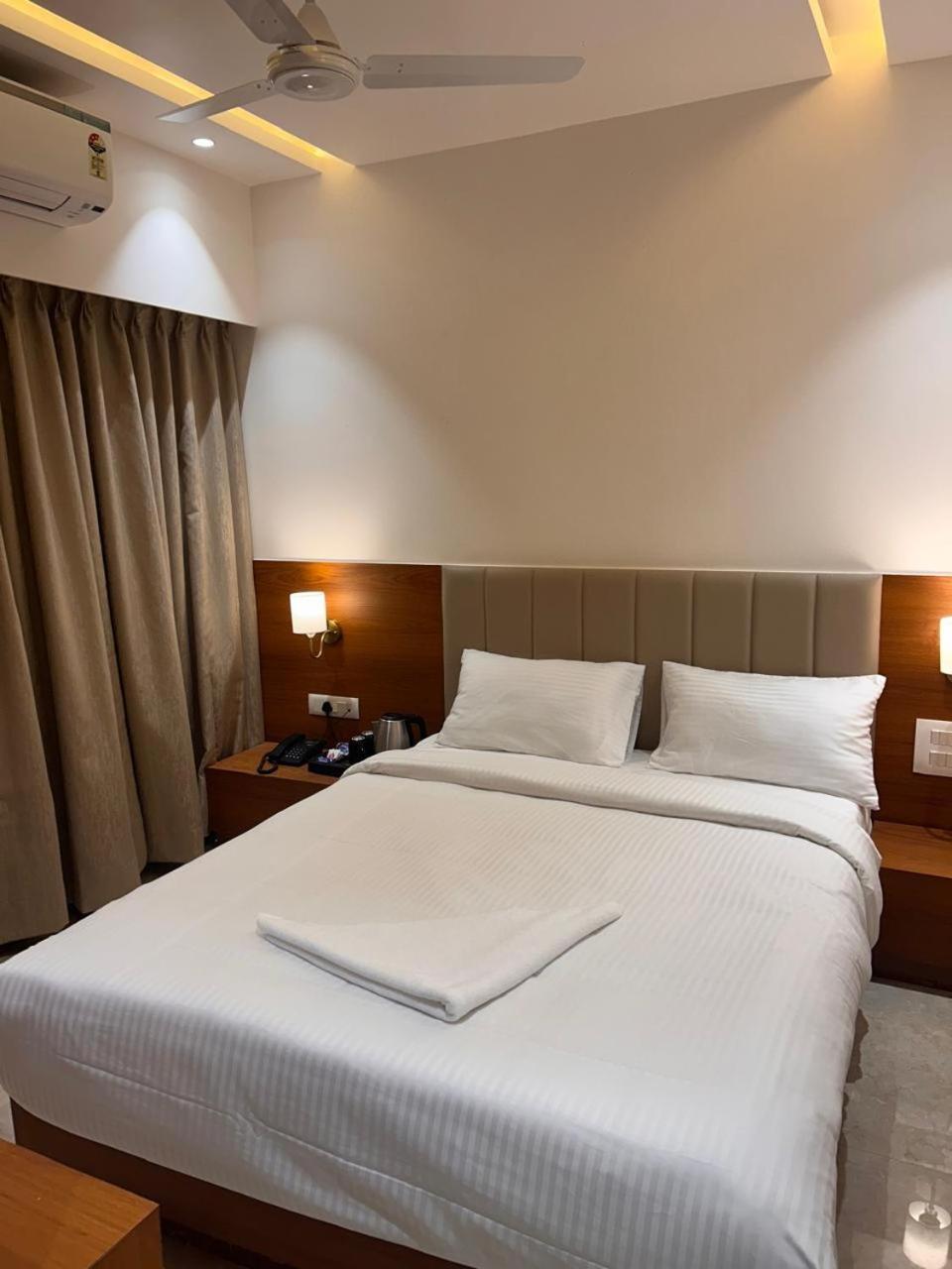 Hotel Neem Heritage 舍地 外观 照片