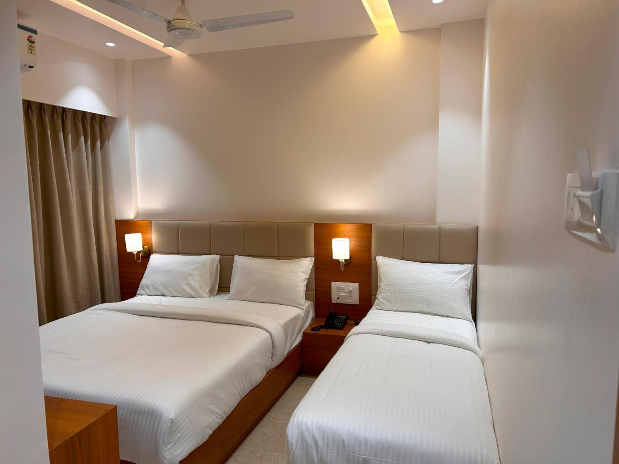 Hotel Neem Heritage 舍地 外观 照片