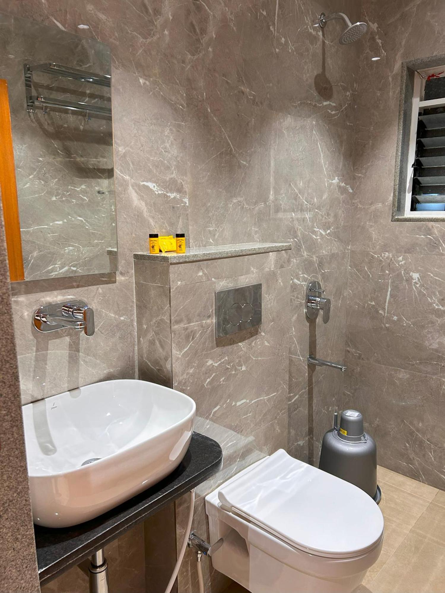 Hotel Neem Heritage 舍地 外观 照片